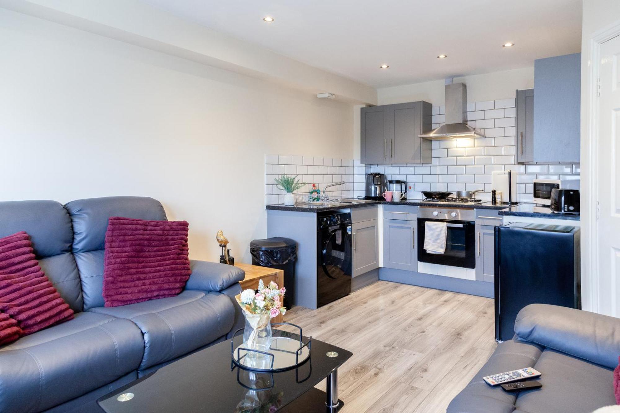 Pinfold Court Apartments Knowsley Esterno foto