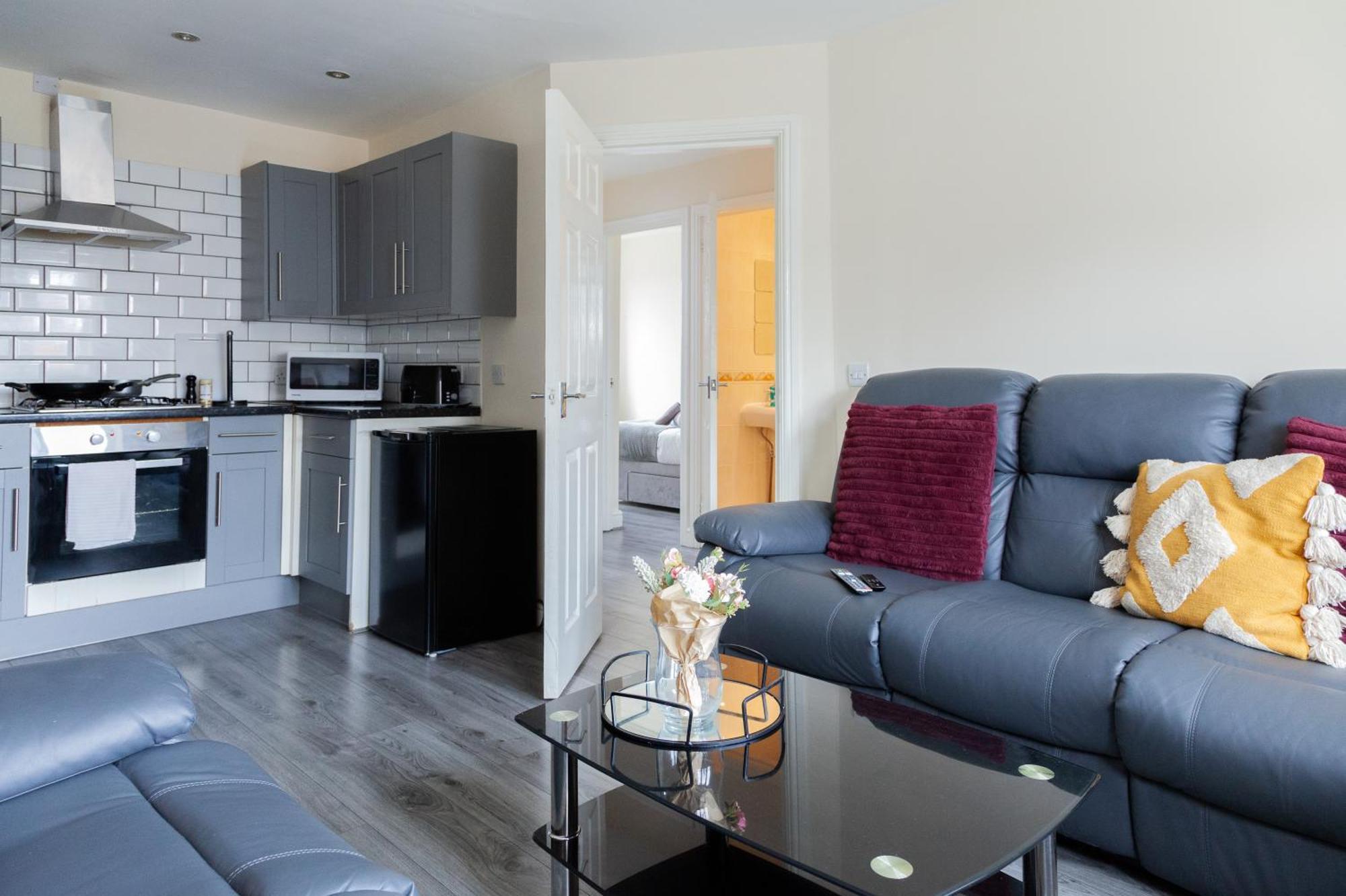 Pinfold Court Apartments Knowsley Esterno foto