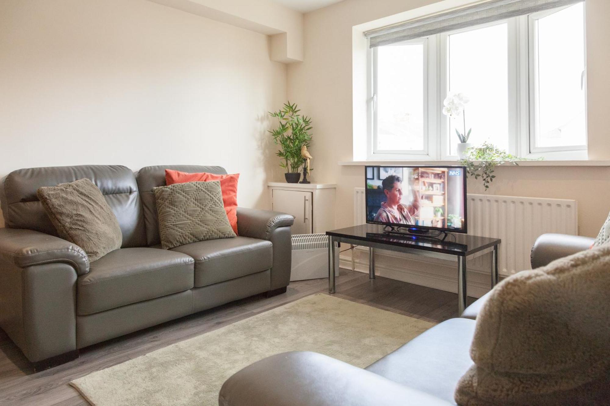 Pinfold Court Apartments Knowsley Esterno foto
