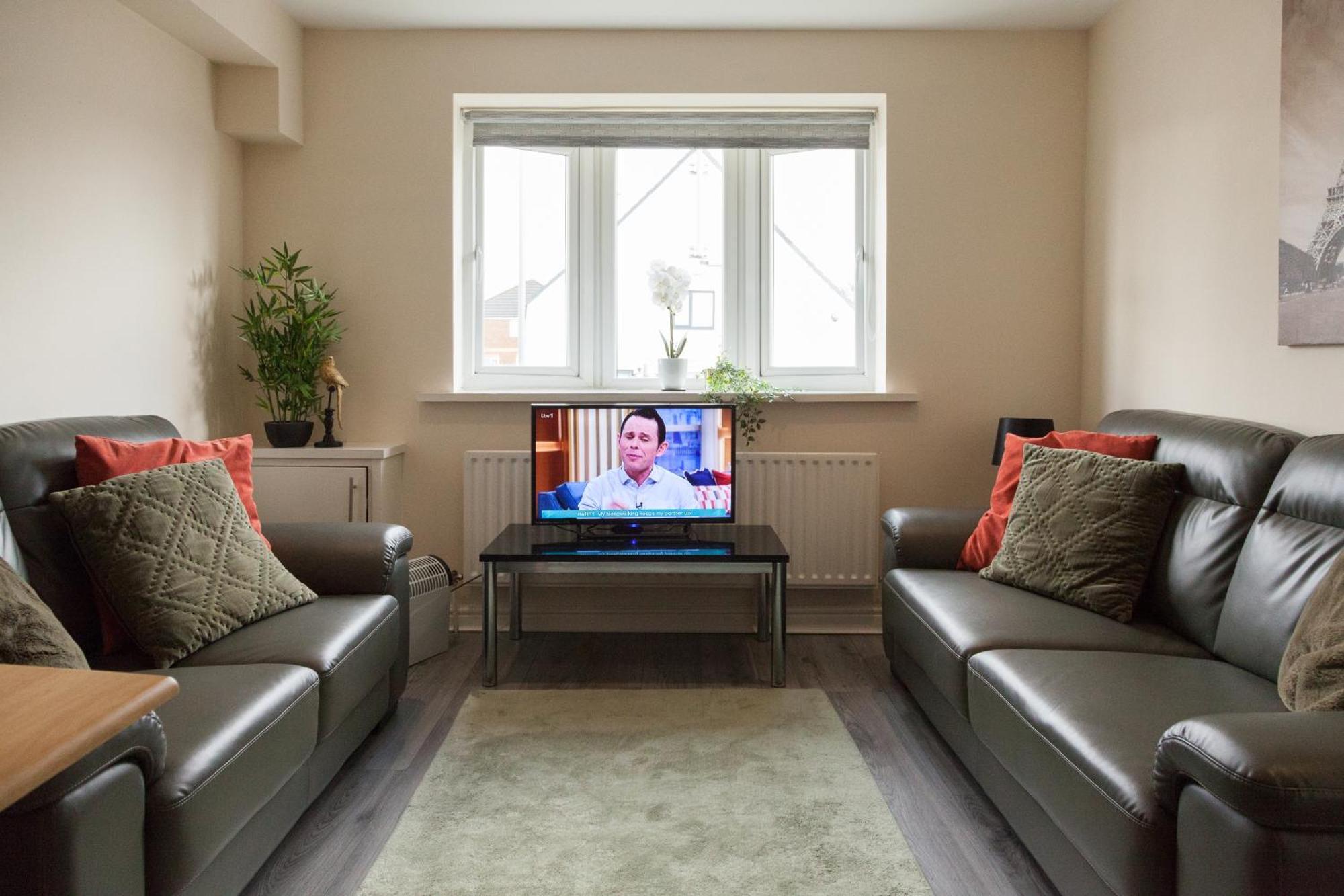 Pinfold Court Apartments Knowsley Esterno foto