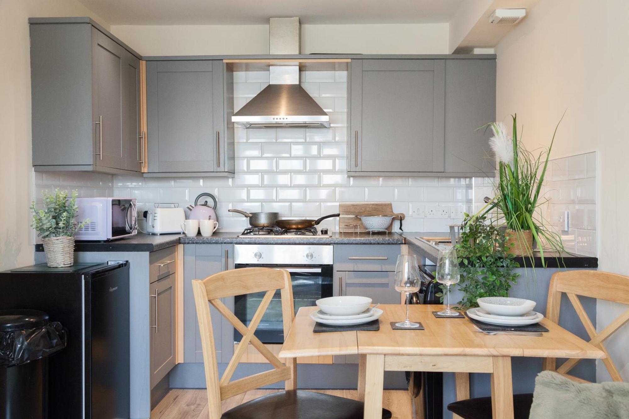 Pinfold Court Apartments Knowsley Esterno foto