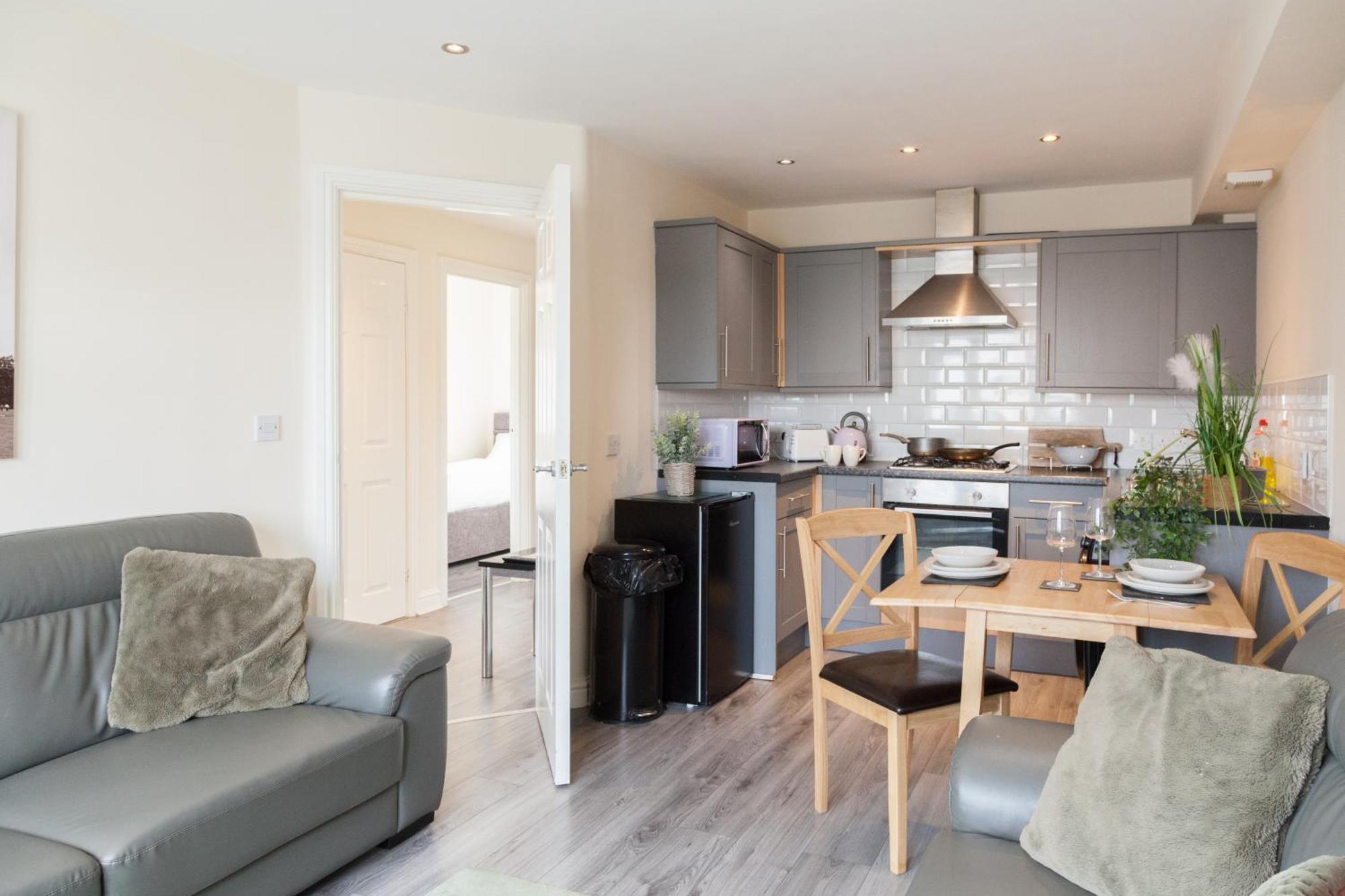 Pinfold Court Apartments Knowsley Esterno foto