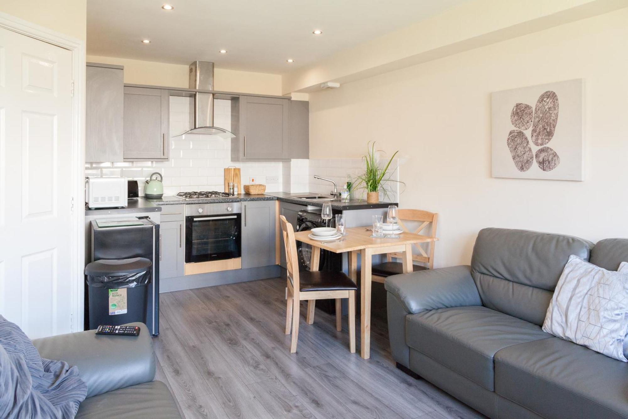 Pinfold Court Apartments Knowsley Esterno foto